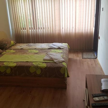 Sachaka Hotel Karlovo Bagian luar foto
