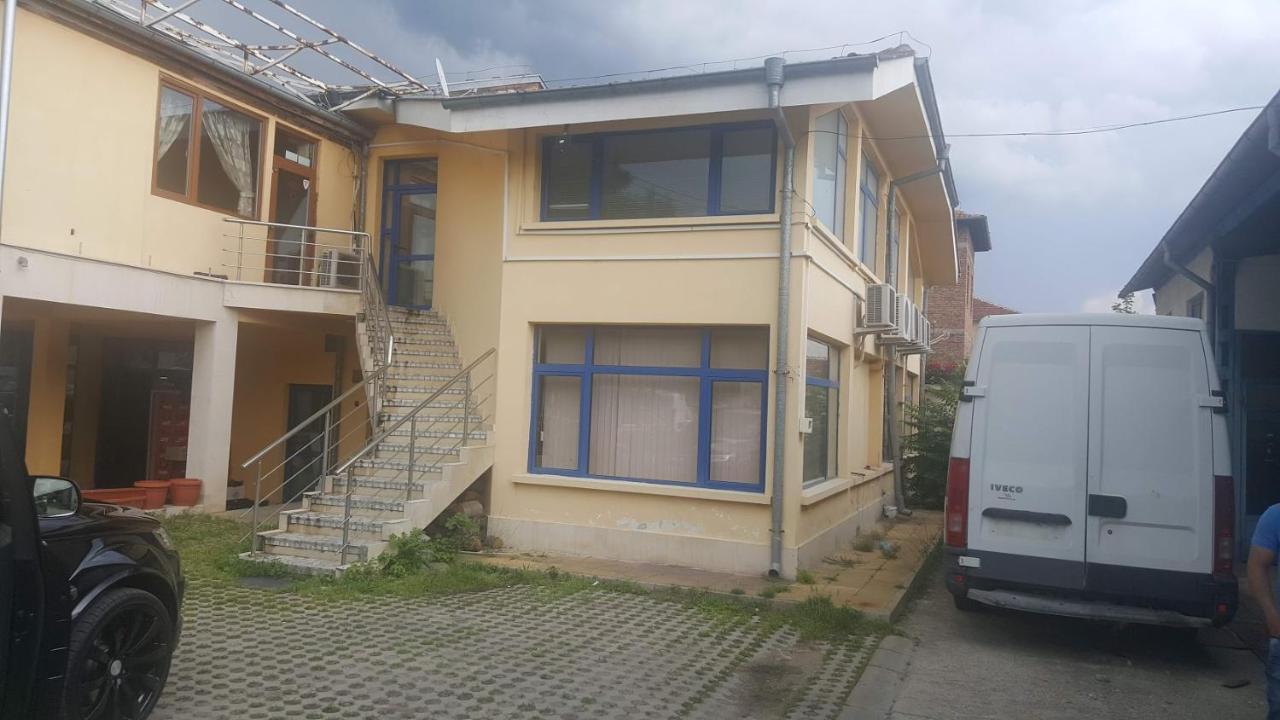 Sachaka Hotel Karlovo Bagian luar foto