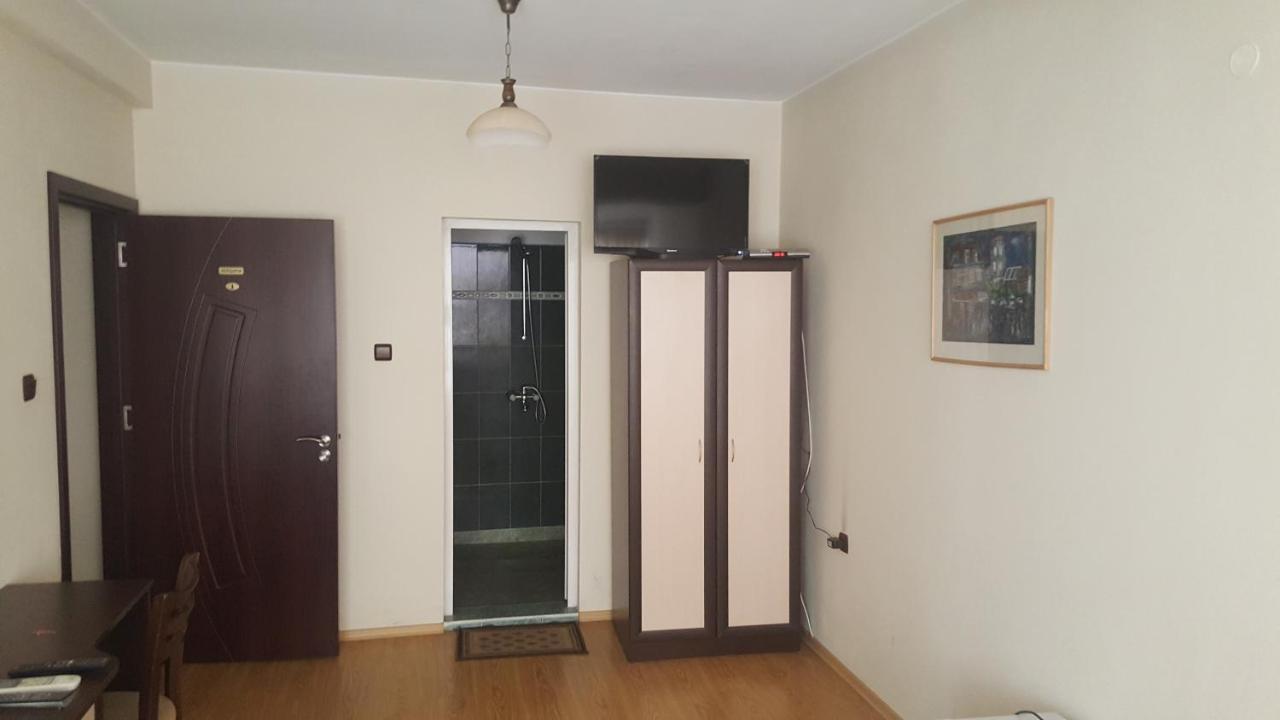 Sachaka Hotel Karlovo Bagian luar foto